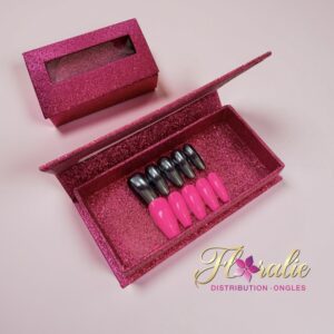 Boîte de présentation pour ongles prêt-à-porter – Fushia